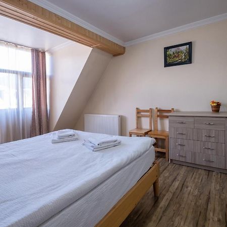 Mestiatour Guest House Ngoại thất bức ảnh