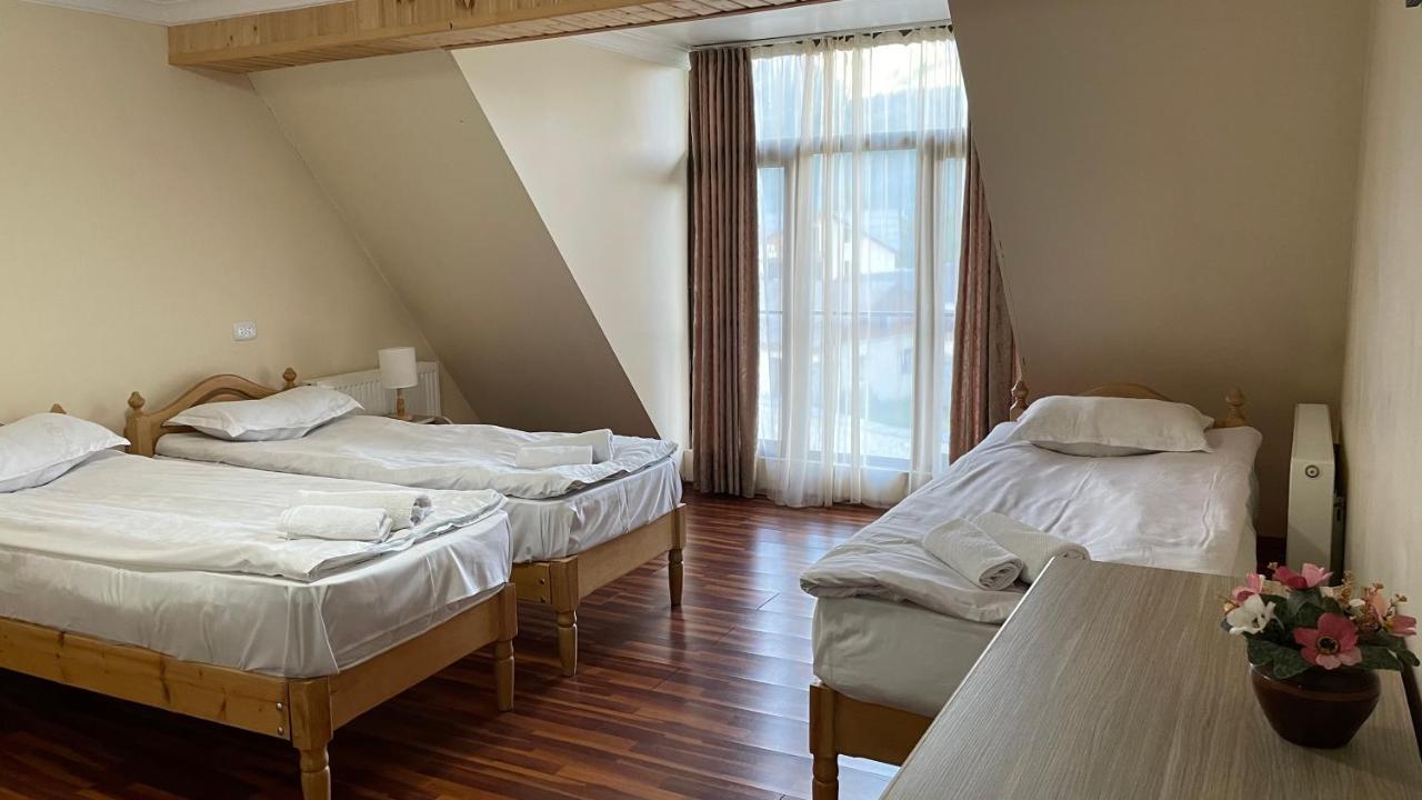Mestiatour Guest House Ngoại thất bức ảnh