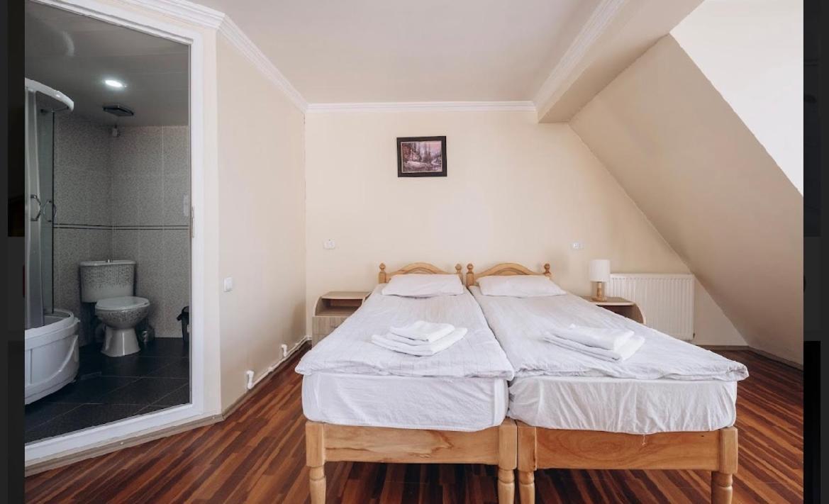 Mestiatour Guest House Ngoại thất bức ảnh