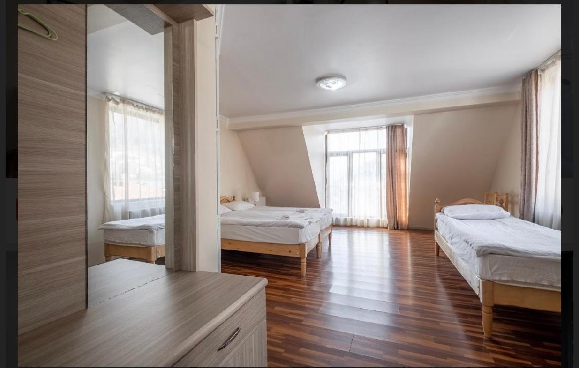 Mestiatour Guest House Ngoại thất bức ảnh