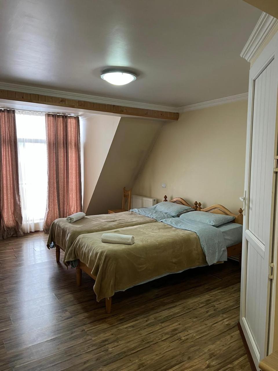 Mestiatour Guest House Ngoại thất bức ảnh