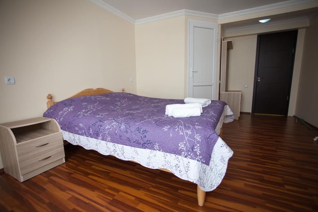 Mestiatour Guest House Phòng bức ảnh