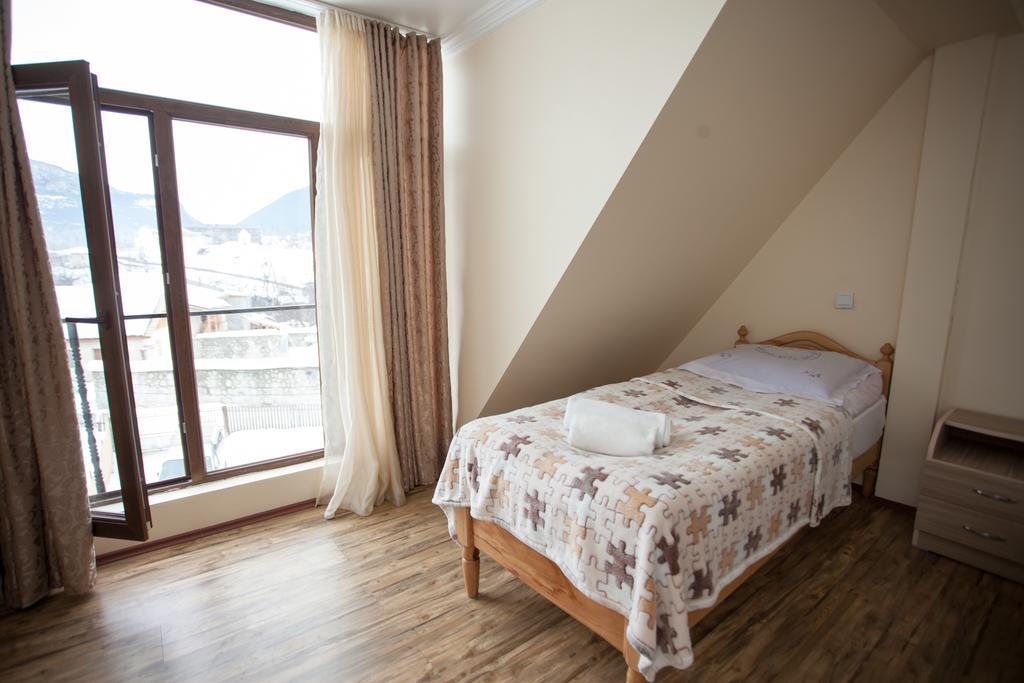 Mestiatour Guest House Ngoại thất bức ảnh