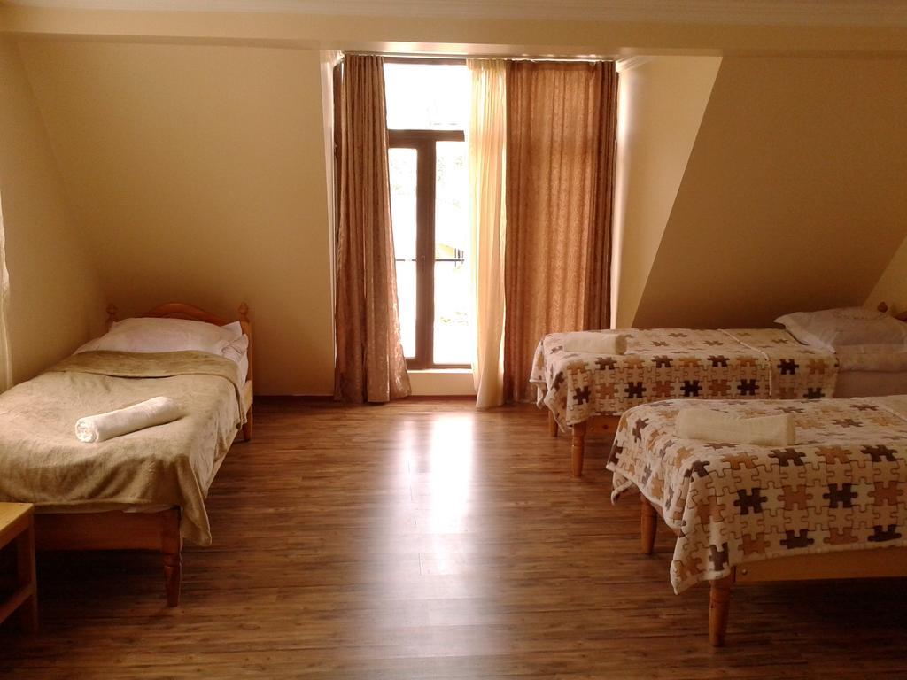Mestiatour Guest House Ngoại thất bức ảnh