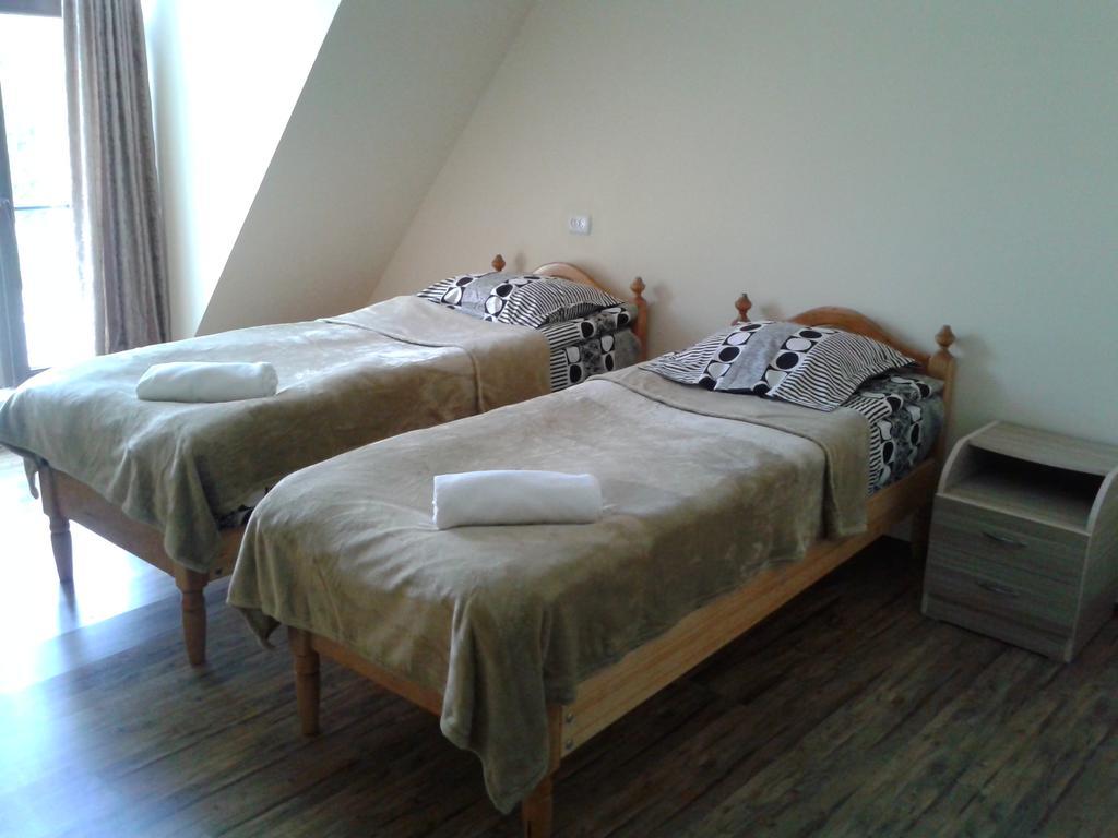 Mestiatour Guest House Ngoại thất bức ảnh