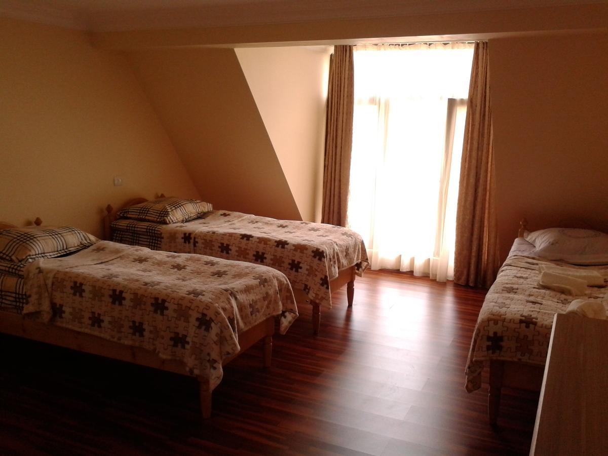 Mestiatour Guest House Ngoại thất bức ảnh